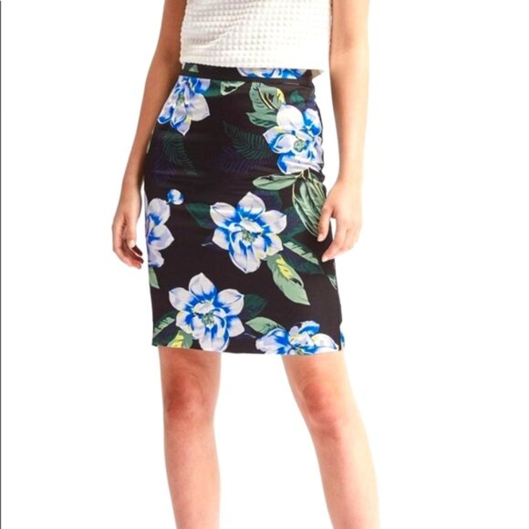 Banana Republic Dresses & Skirts - Banana Republic Floral Tropical Hawaii Garden Summer Satin Pencil Skirt 10